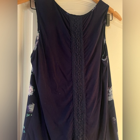 Market & Spruce Sleeveless Navy Floral Blouse Women’s Size Medium - Picture 3 of 12
